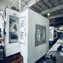 []名铁1580数控铣，2023年设备 宁波工厂在位使用 两线一硬轨道，50主轴 带链.