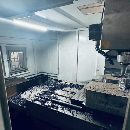 []名铁1580数控铣，2023年设备 宁波工厂在位使用 两线一硬轨道，50主轴 带链.